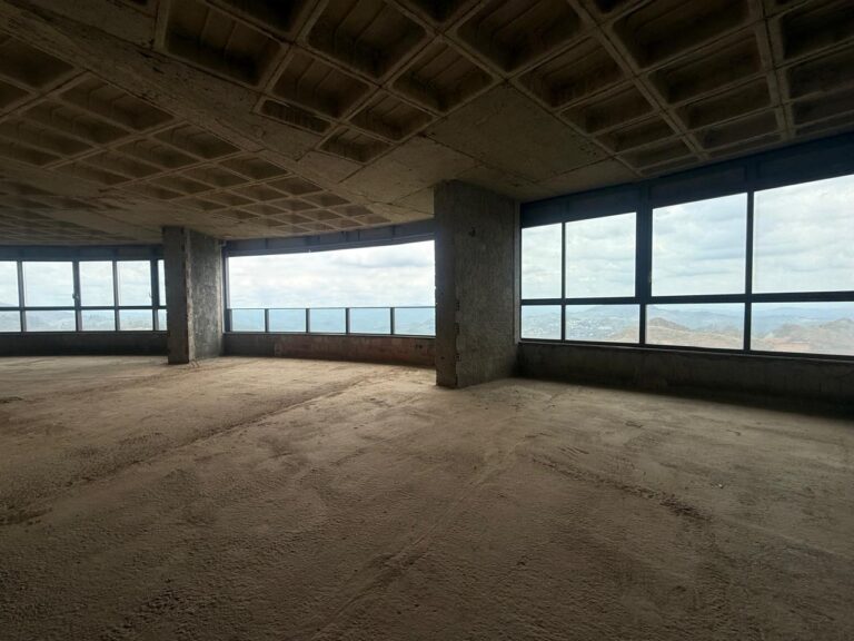 56186b16-f0fa-4639-adb5-4546382e8d43