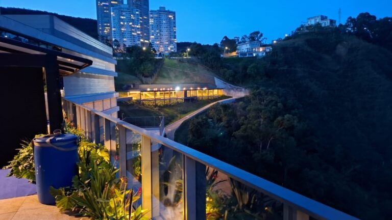 583cdf50-6fb0-4453-b60b-fe35f98b95f3