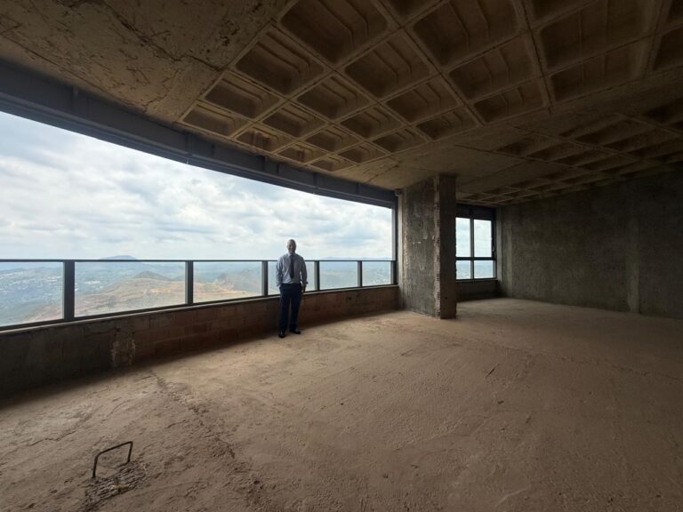 df59bd14-fc85-493e-ace3-bafd385f3bfe