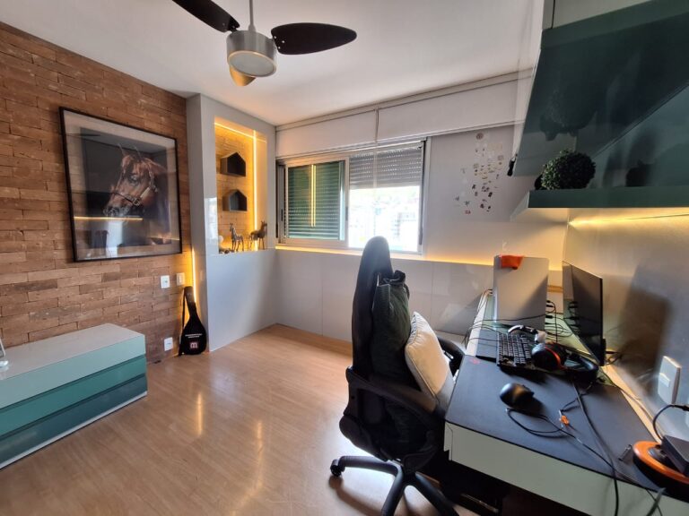 5fff9439-cc33-4559-926f-3c044a379abb