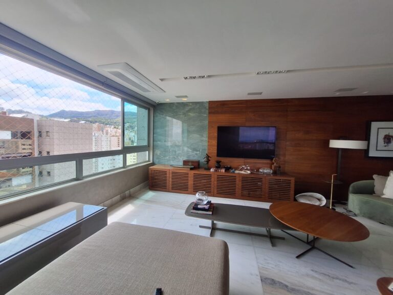 8f778615-c704-403d-aec2-bc0ddd12675d