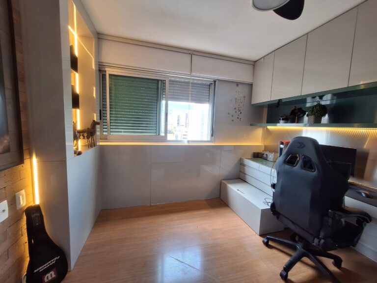 f8763256-f2cf-40ff-91ef-75f50d81a74d