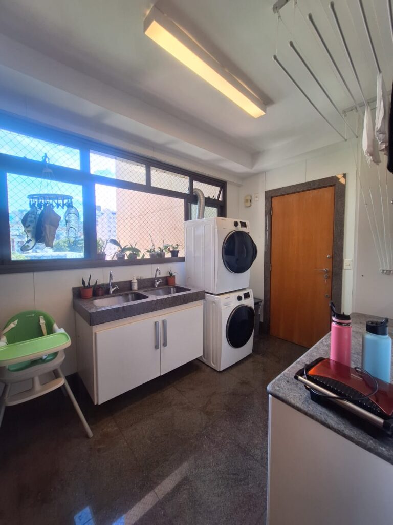 011ff699-731d-4b5b-b8a6-d7721cfa2b27