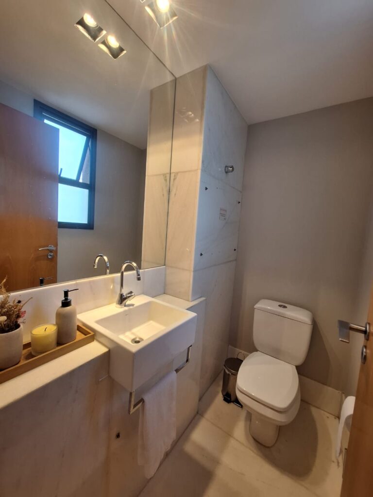 49c40249-e2a6-44f2-b517-3ad51502c929