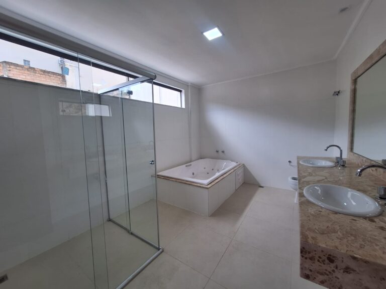 6ba98543-d160-45b8-a0a8-d2ede5a3dfd2